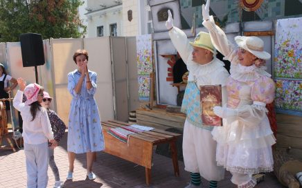 Да сустрэчы ў новым тэатральным сезоне! Да сустрэчы ў новым тэатральным сезоне!