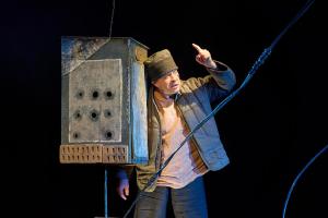 Прэм'ера спектакля "Кацёл з каменьчыкамі"