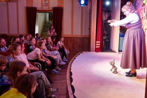 Дом, дзе жывуць лялькі